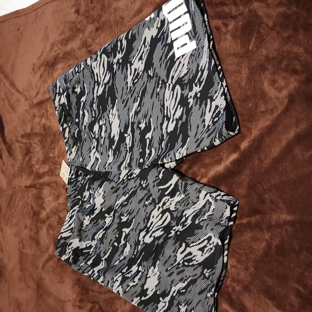 *NWT* PUMA camo shorts size 4XL